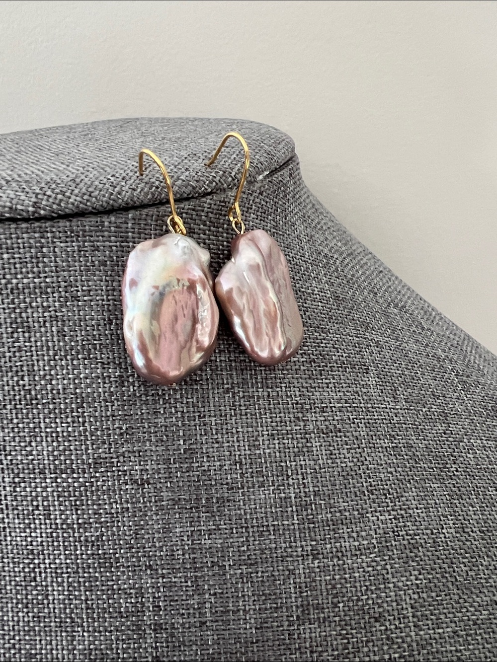 Baroque Pearl Drop Earrings in Pink Pearl
